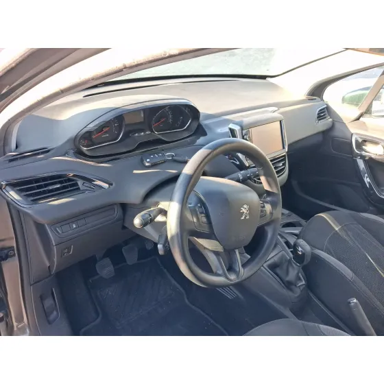 Peugeot 208 I (CA_, CC_) 2012