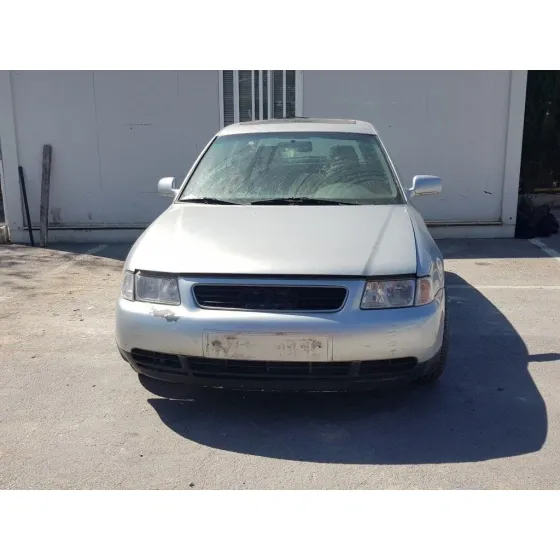 AUDI A3 (8L) '2001 1.6 AMBIENTE GRIS