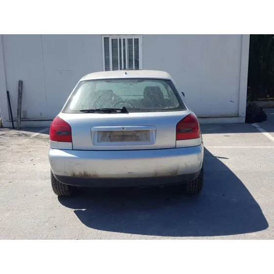 AUDI A3 (8L) '2001 1.6 AMBIENTE GRIS