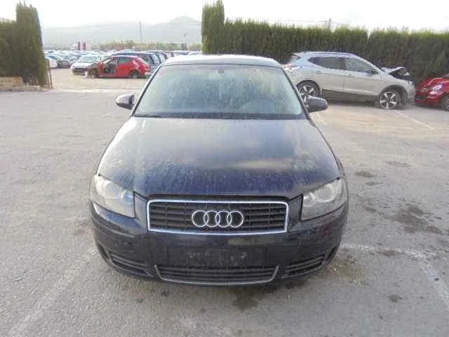AUDI A3 (8P) AUDI A3 (8P) '2005 2.0 TDI AMBIENTE AZUL 2003