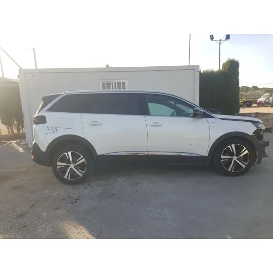 PEUGEOT 5008 '2021 GT LINE 1.5 HDI 130 CV BLANCO