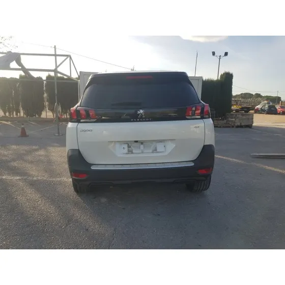 PEUGEOT 5008 '2021 GT LINE 1.5 HDI 130 CV BLANCO