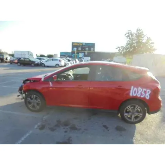 FORD FOCUS LIM. '2014 TITANIUM ROJO
