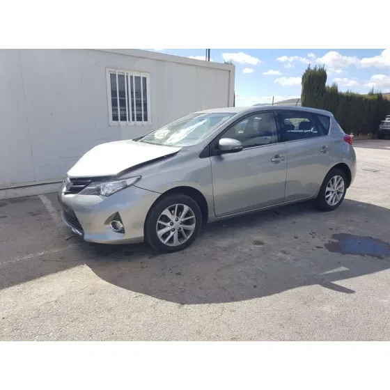 TOYOTA AURIS '2014 ACTIVE GRIS