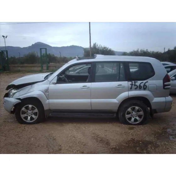 TOYOTA LAND CRUISER (J12) '2005 3.0 D4-D VX GRIS