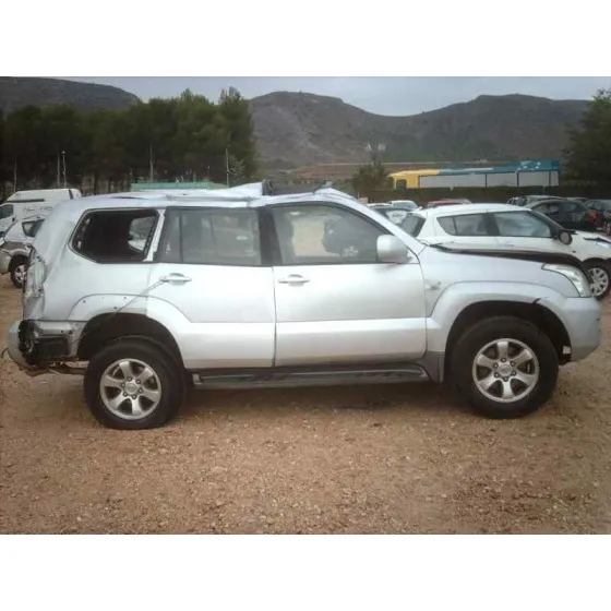 TOYOTA LAND CRUISER (J12) '2005 3.0 D4-D VX GRIS
