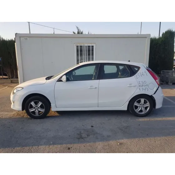HYUNDAI I30 '2011 CLASSIC BLANCO