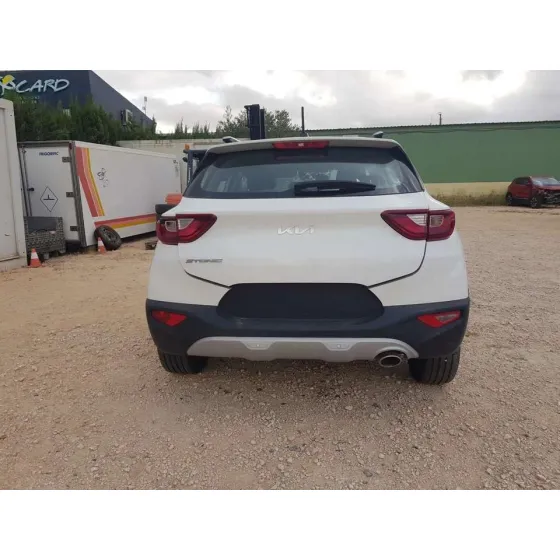 KIA STONIC (YBCUV) '2023 CONCEPT BLANCO