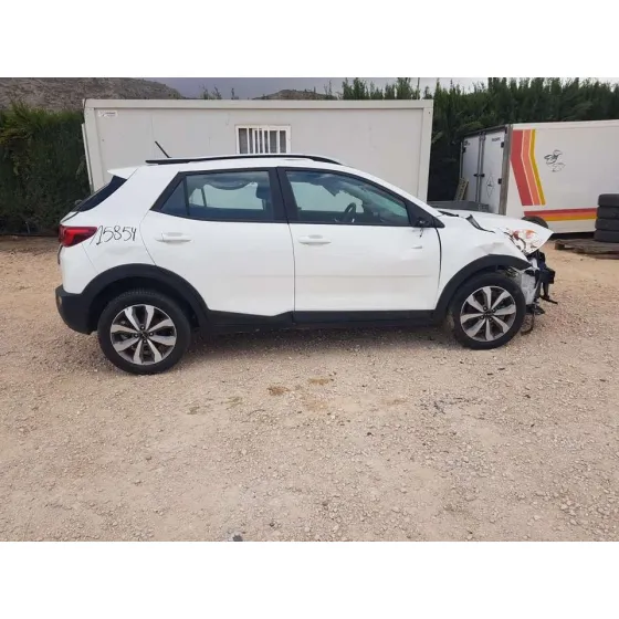 KIA STONIC (YBCUV) '2023 CONCEPT BLANCO