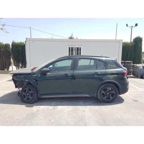 FIAT TIPO II (357) BERLINA '2022 CROSS VERDE