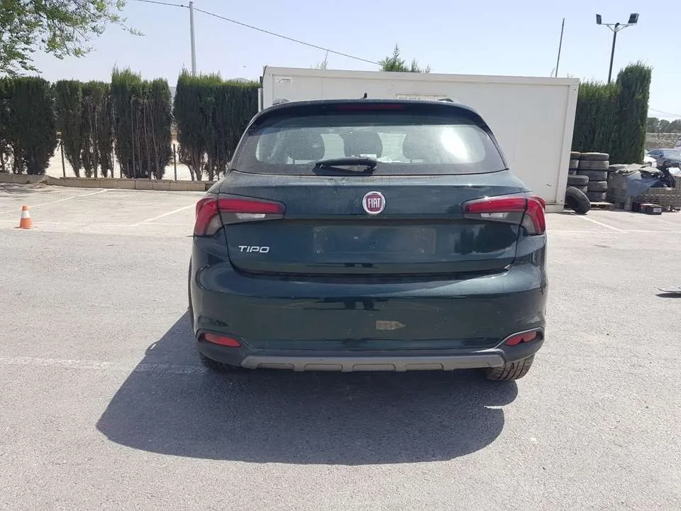 FIAT TIPO II (357) BERLINA '2022 CROSS VERDE