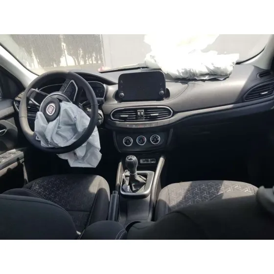 FIAT TIPO II (357) BERLINA '2022 CROSS VERDE