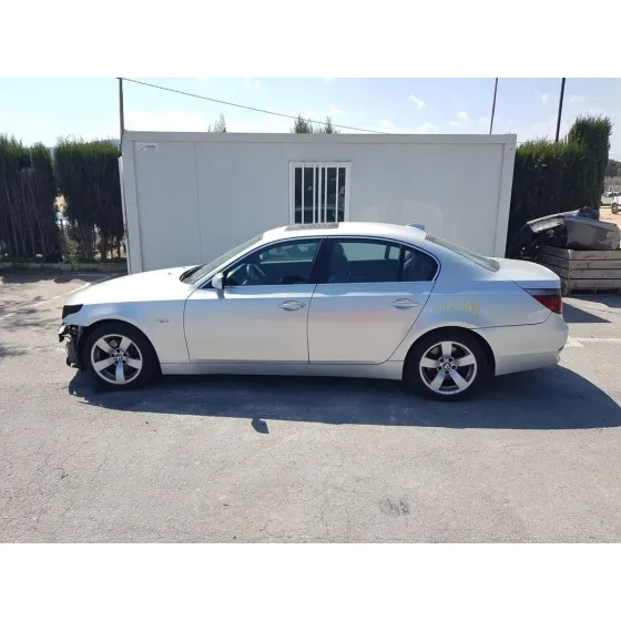 BMW SERIE 5 BERLINA (E60) '2003 530D GRIS