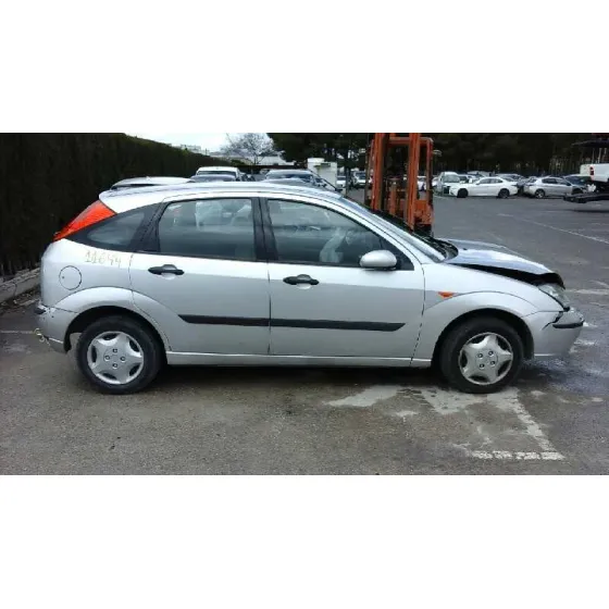 FORD FOCUS BERLINA (CAK) '2003 TREND GRIS PLATA