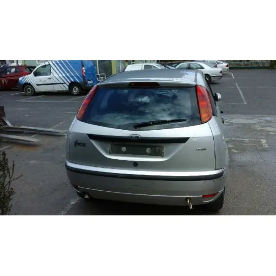 FORD FOCUS BERLINA (CAK) '2003 TREND GRIS PLATA