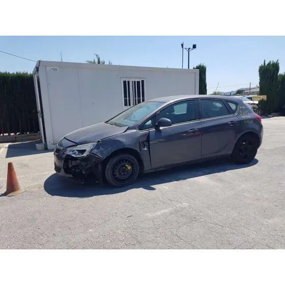 OPEL ASTRA J LIM. '2012 SELECTIVE GRIS OSCURO