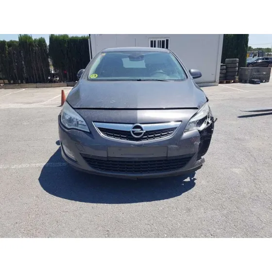OPEL ASTRA J LIM. '2012 SELECTIVE GRIS OSCURO