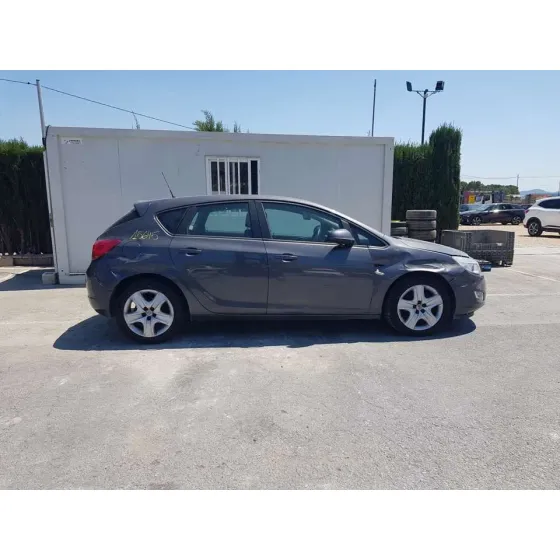OPEL ASTRA J LIM. '2012 SELECTIVE GRIS OSCURO