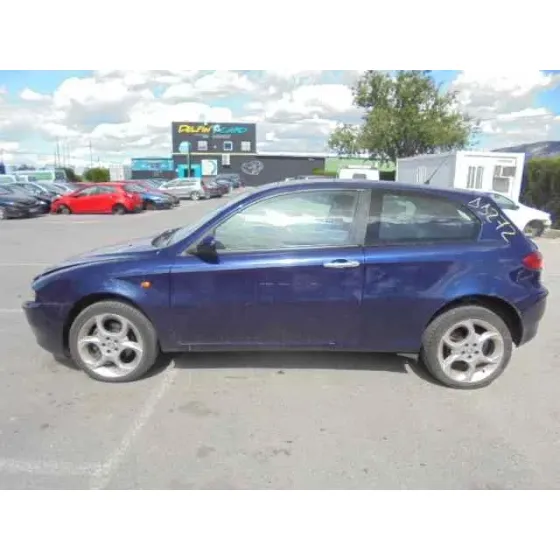 ALFA ROMEO 147 (190) '2002 1.9 JTD DISTINCTIVE AZUL