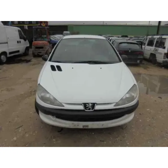 PEUGEOT 206 BERLINA '2001 XR BLANCO