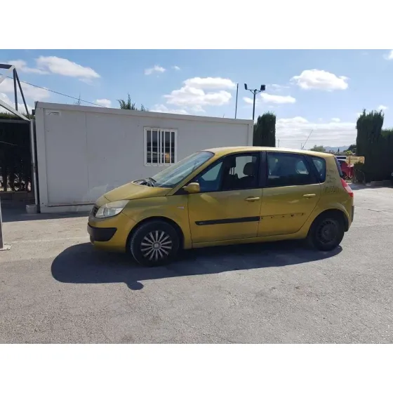 RENAULT SCENIC II '2003 CONFORT AUTHENTIQUE DORADO