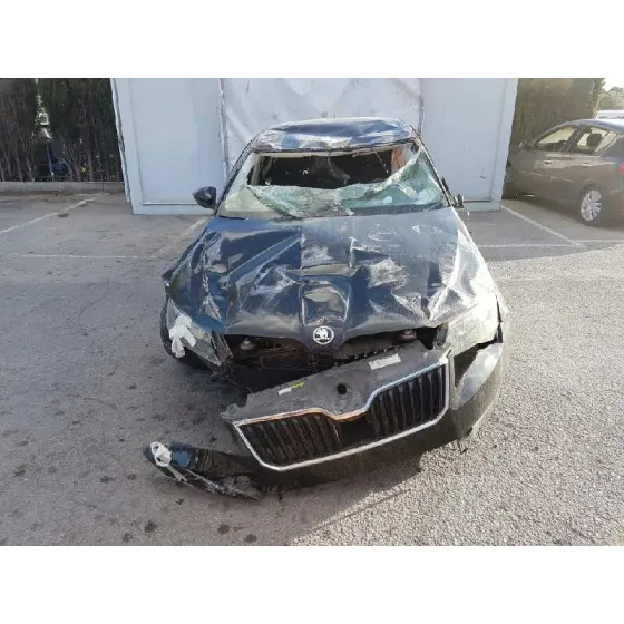 SKODA SUPERB (3V3) '2018 ACTIVE NEGRO