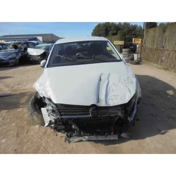 VOLKSWAGEN POLO (6C1) '2015 ADVANCE BLUEMOTION BLANCO