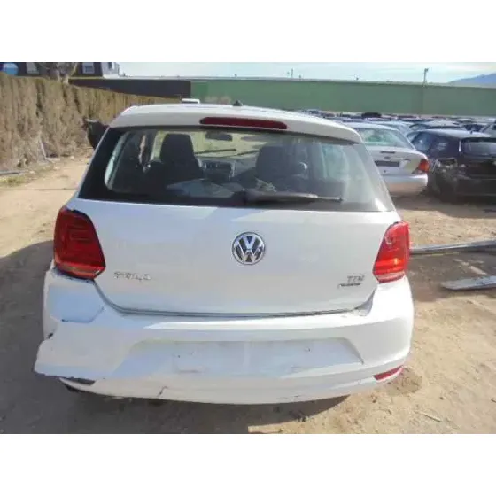VOLKSWAGEN POLO (6C1) '2015 ADVANCE BLUEMOTION BLANCO