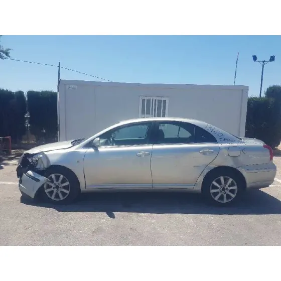 TOYOTA AVENSIS BERLINA (T25) '2005 2.2 D-4D SOL SEDAN (4-PTAS) GRIS