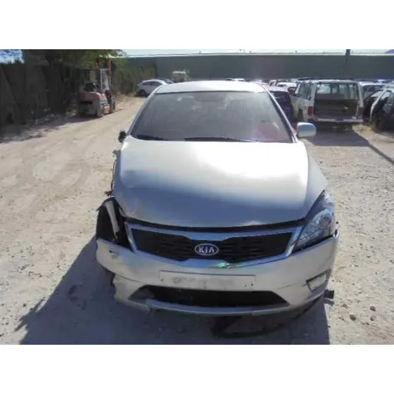 KIA CEE'D '2010 CONCEPT GRIS