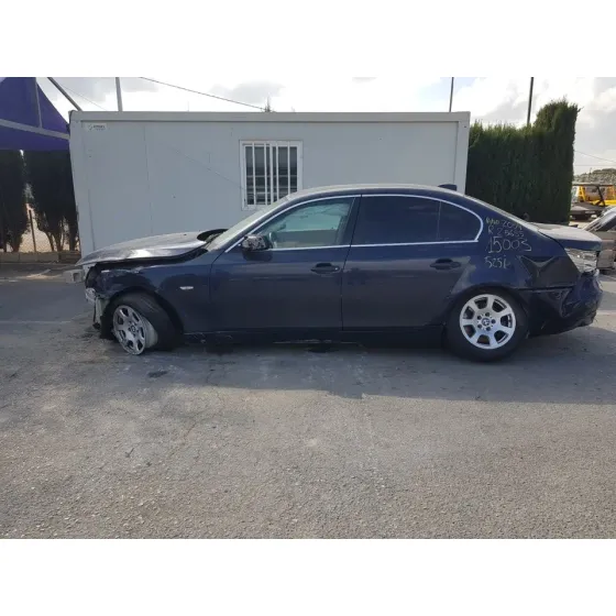 BMW SERIE 5 BERLINA (E60) '2004 525I AZUL