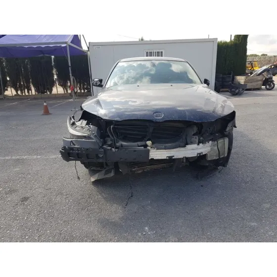 BMW SERIE 5 BERLINA (E60) '2004 525I AZUL