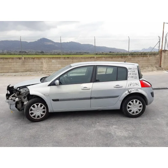 Renault MEGANE II (BM0/1_, CM0/1_) 2002