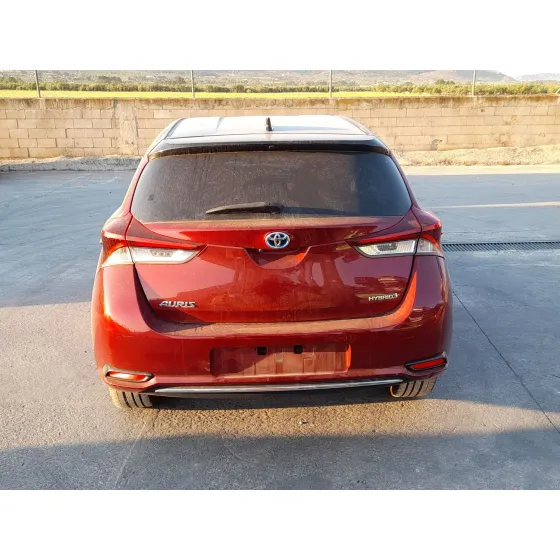 Toyota AURIS (-E18) 1.8 HYBRID (ZWEE186) 2012