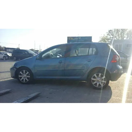 VOLKSWAGEN GOLF V BERLINA (1K1) '2005 CONCEPTLINE (E) AZUL