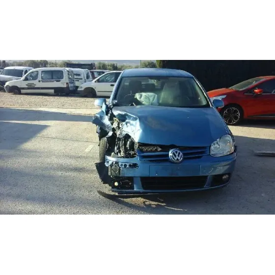 VOLKSWAGEN GOLF V BERLINA (1K1) '2005 CONCEPTLINE (E) AZUL