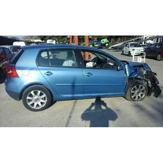 VOLKSWAGEN GOLF V BERLINA (1K1) '2005 CONCEPTLINE (E) AZUL