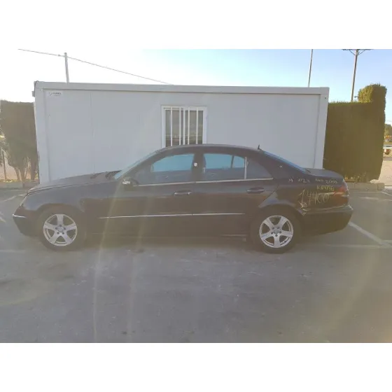 MERCEDES CLASE E (W211) BERLINA '2003 E 270 CDI (211.016) NEGRO