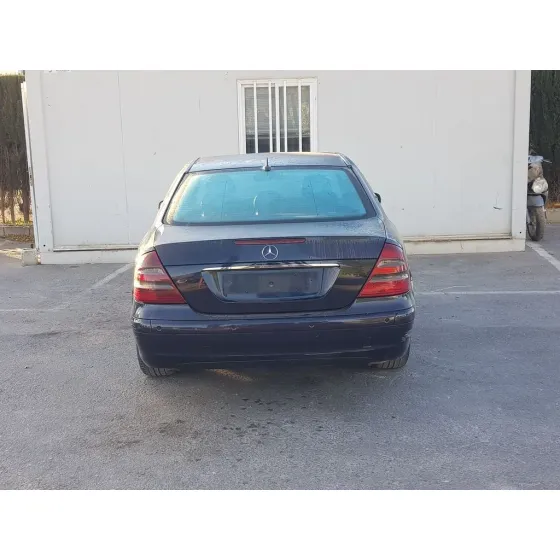 MERCEDES CLASE E (W211) BERLINA '2003 E 270 CDI (211.016) NEGRO