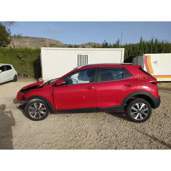 KIA STONIC (YBCUV) '2024 DRIVE ROJO