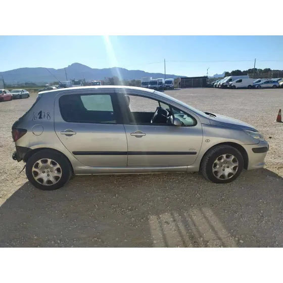 PEUGEOT 307 BERLINA (S2) '2007 D-SIGN GRIS
