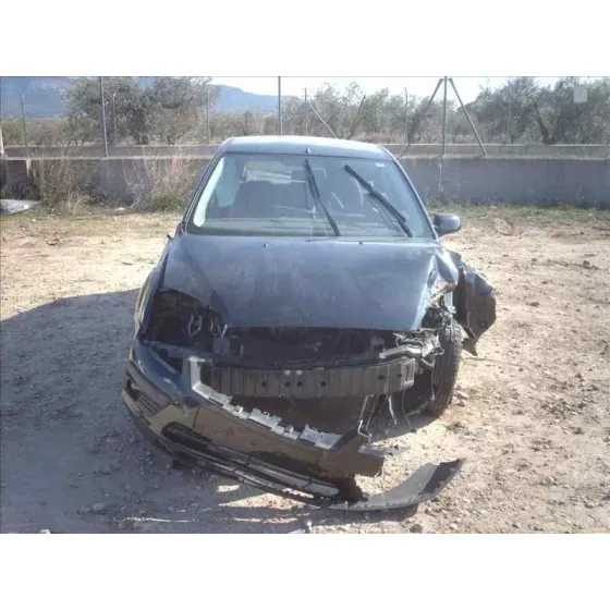 FORD FOCUS BERLINA (CAP) '2006 AMBIENTE (D) NEGRO