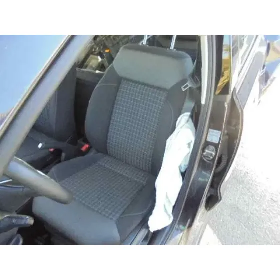 VOLKSWAGEN POLO (6R1) '2016 5 PUERTAS NEGRO