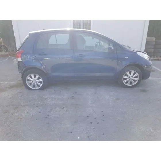 TOYOTA YARIS '2009 ACTIVE AZUL