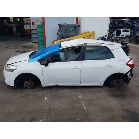 TOYOTA AURIS '2010 ACTIVE BLANCO