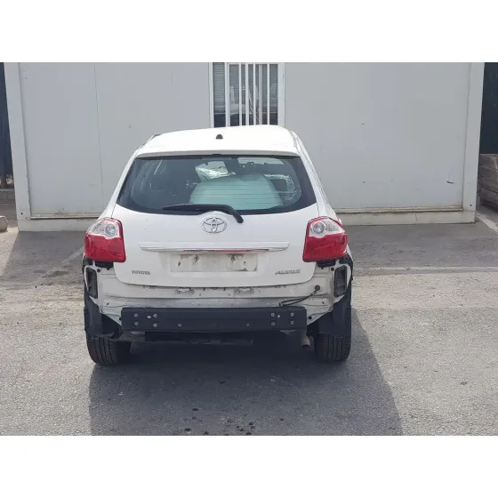 TOYOTA AURIS '2010 ACTIVE BLANCO