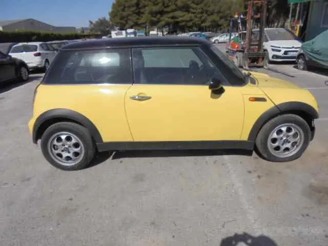 MINI MINI (R50,R53) '2002 COOPER AMARILLO