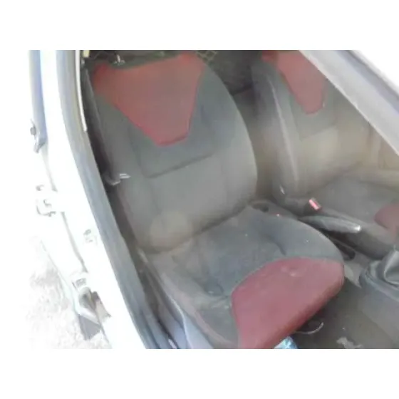 RENAULT CLIO IV '2015 AUTHENTIQUE BLANCO/AZUL