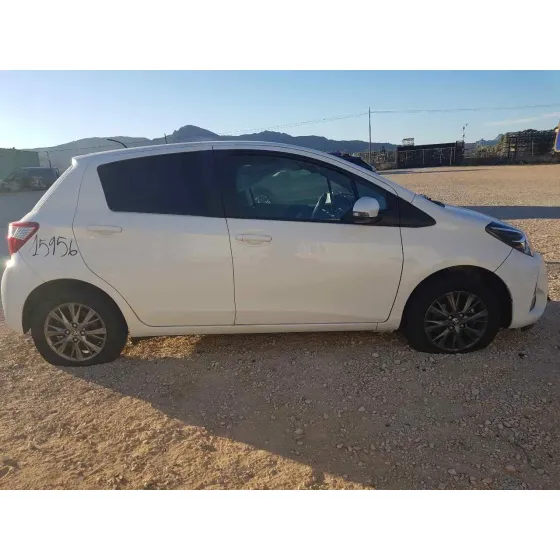 TOYOTA YARIS '2018 ACTIVE BLANCO