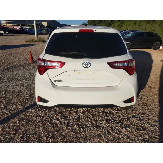 TOYOTA YARIS '2018 ACTIVE BLANCO